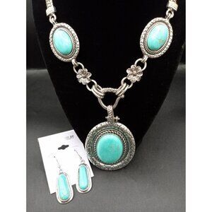 Turquoise Color Silver Tone Statement Necklace With Matching Earrings Never Worn